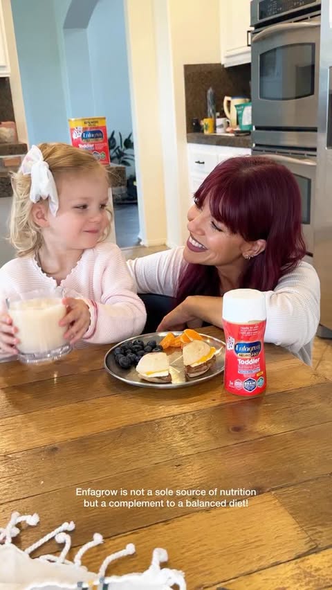 Instagram post by @hannahlilywilliams for Enfamil. Caption reads: [...] growth nutrients! I give my Leni girl....