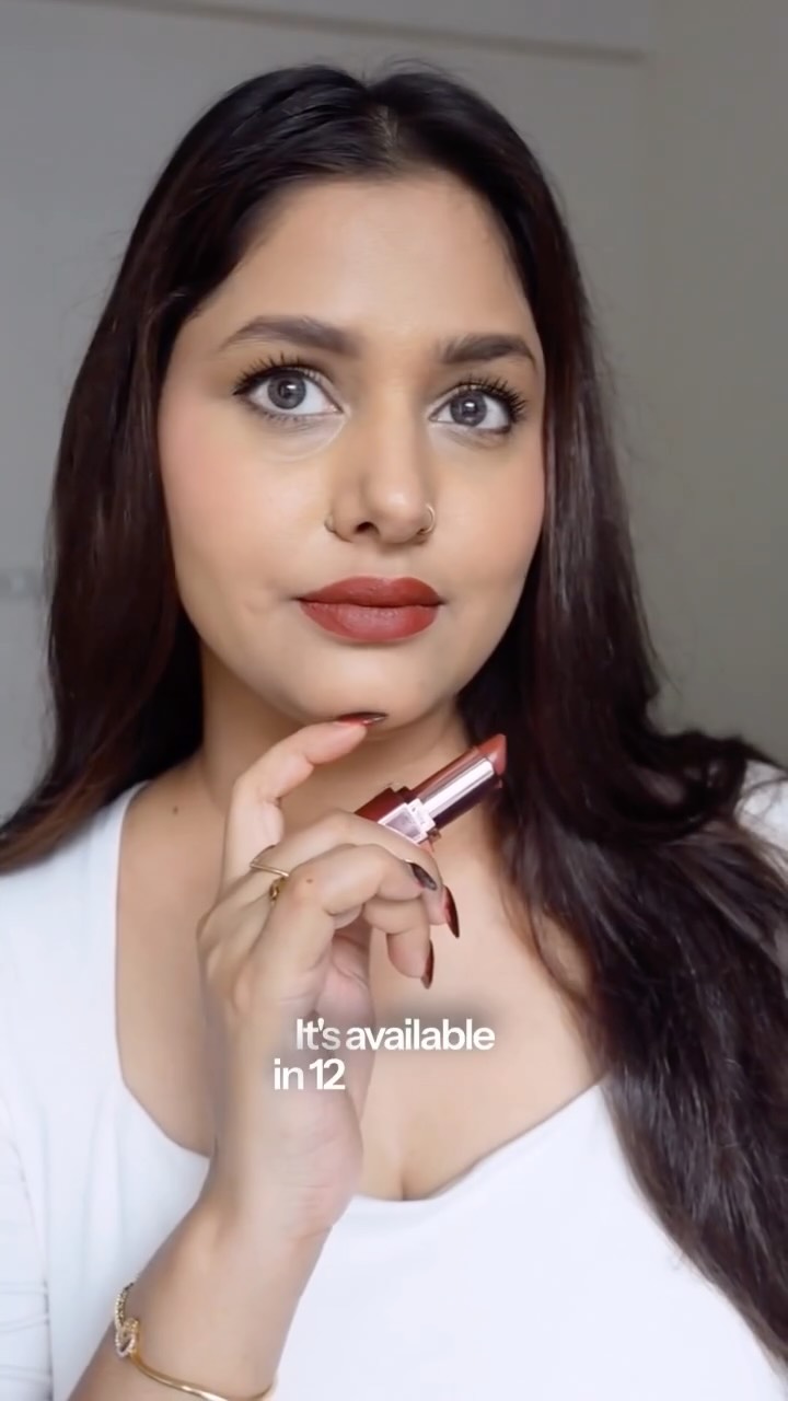 Instagram post by @lastinglippie for Blue Heaven Cosmetics. Caption reads: Affordable bhi, long lasting bhi, aur feels like....