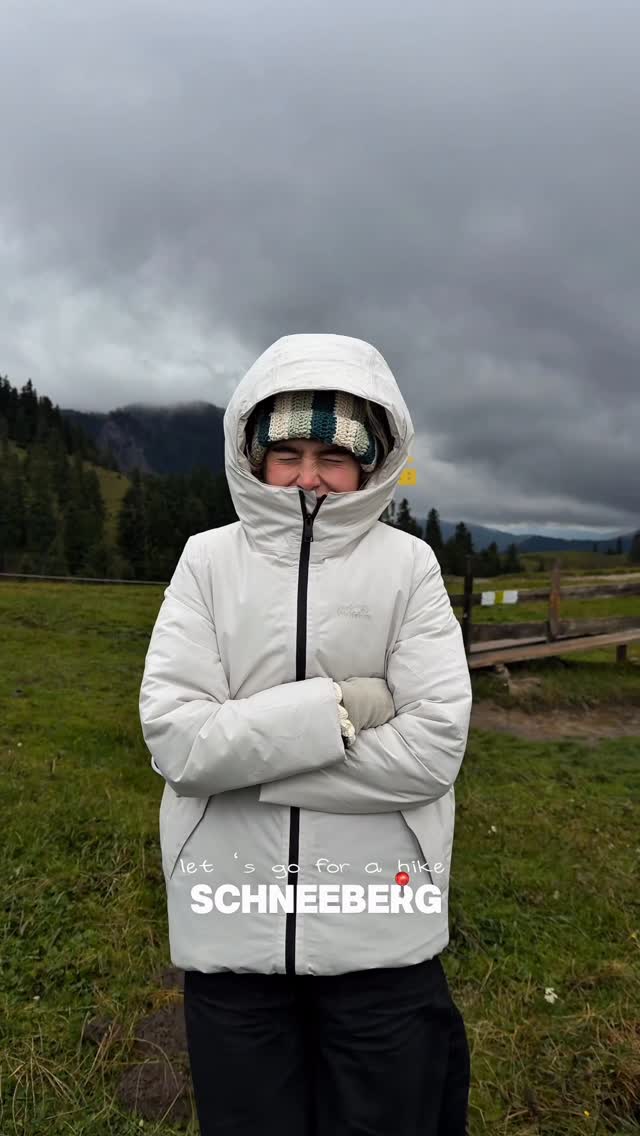 Instagram post by @piatotschnig for JACK WOLFSKIN. Caption reads: [...] hike 📍Schneeberg, Austria 

wearing....