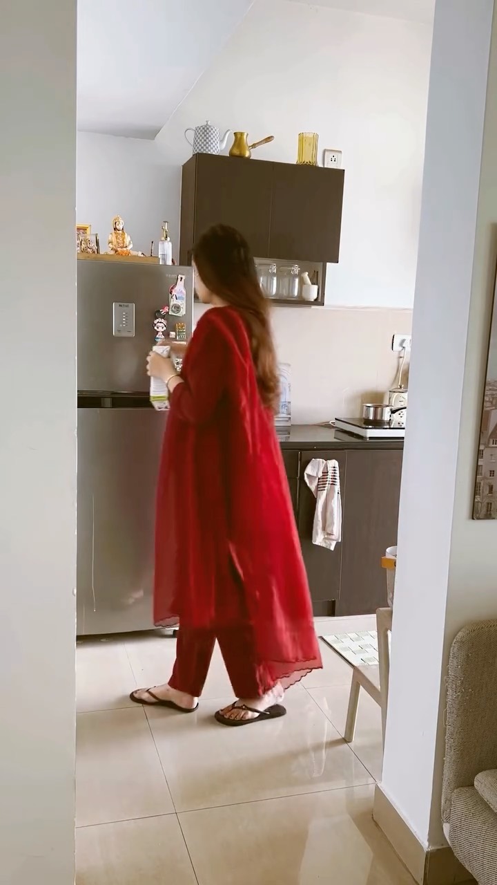 Instagram post by @decorbyshailly for Portronics. Caption reads: Just got my Diwali Gifts Delivered!✨

Morning....