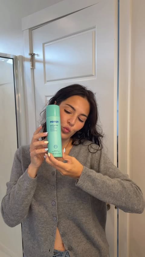 Instagram post by @court__blake for Beautytap. Caption reads: [...] all my hairstyles!! @aquagehaircare....