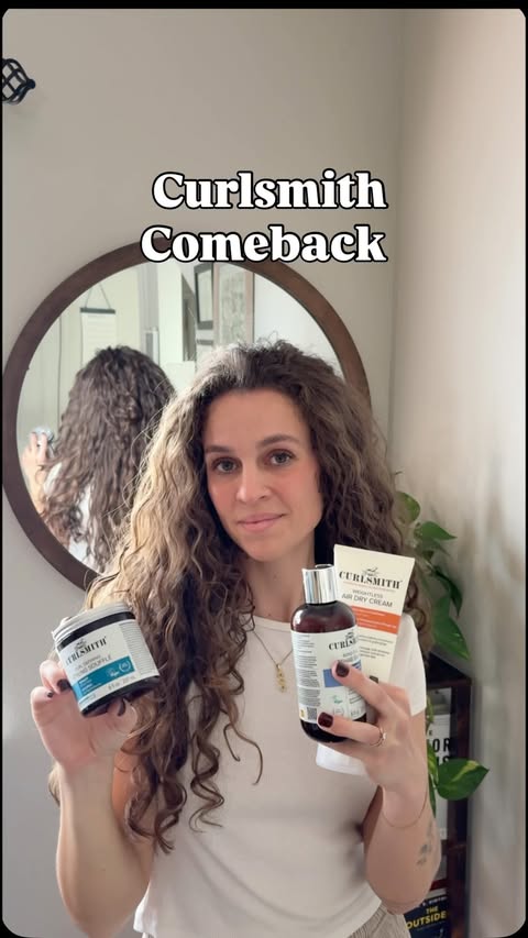 Instagram post by @kurlswkels for CURLSMITH. Caption reads: [...] aided in the comeback of my curls 🏆✨....