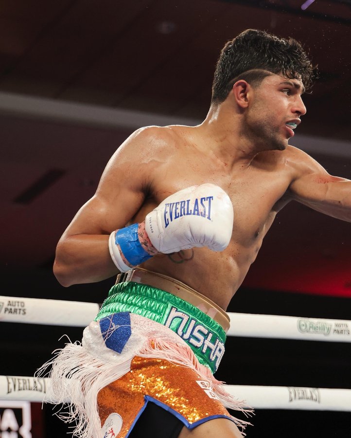 Instagram post by @nishantboxer_jr for Everlast. Caption reads: DEVASTATOR DEV 4-0 🇮🇳👊 @nishantboxer_jr.