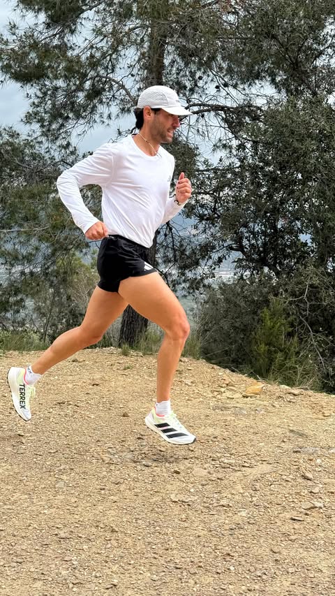 Instagram post by @pitufollow for adidas Spain. Caption reads: En 3 días volamos a una de las pruebas más....