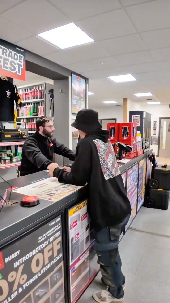 Instagram post by @ll_carpentryandjoinery for Howdens. Caption reads: ad | Come with me to #HowdensTradeFest. 👊....