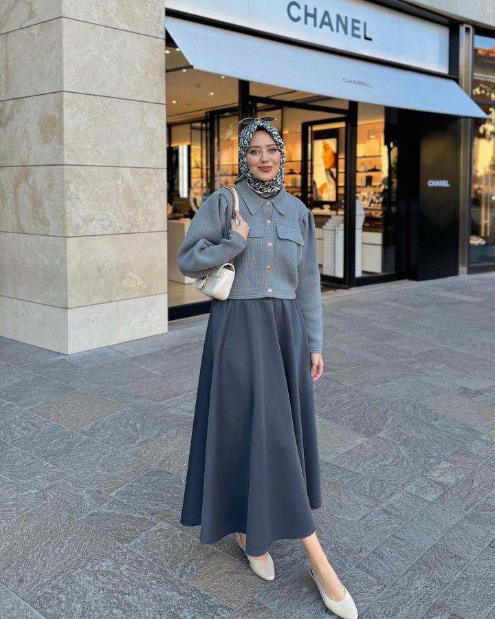 Instagram post by @aybukenurdemirci for OZSARICAM. Caption reads: 2 mi 1 olsaydı 🐿️🫠 #reklam.