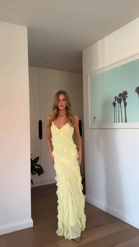 Instagram post by @hannahrogers.s for Flo & Frankie. Caption reads: Summer means cute dresses and flowing skirts....