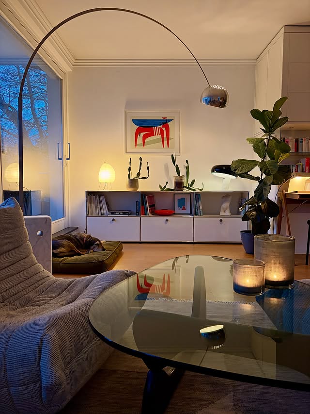 Instagram post by @stadtwaldfluss for SoLebIch.de. Caption reads: Sunday. . . . . . . . . . #interiordesign....