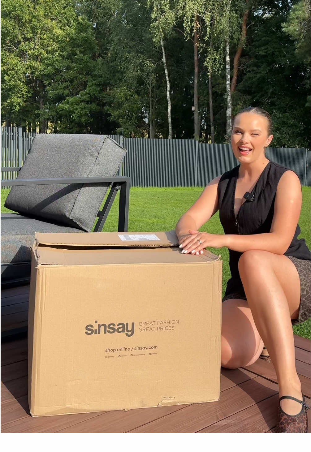 TikTok post by @elenakaraliene for Sinsay. Caption reads: Sunday haul time! #sinsay @sinsay @LPPLITHUANIA....