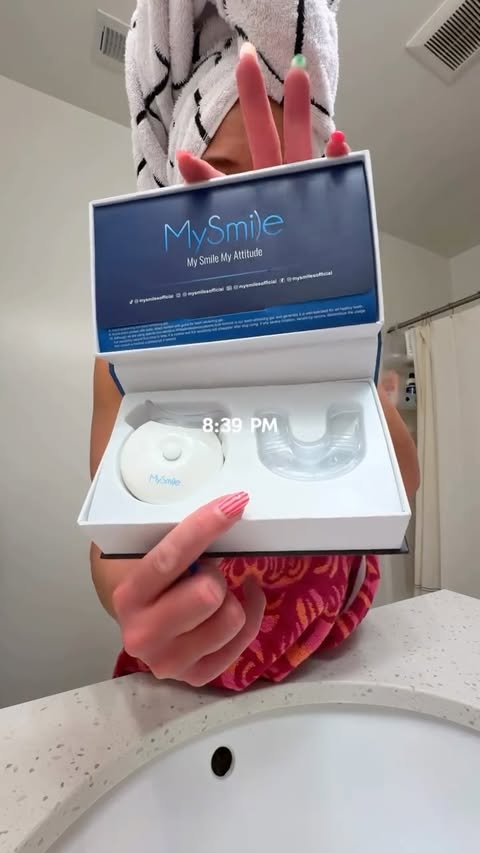Instagram post by @jujustepan for MySmile. Caption reads: [...] reset after a long day 🫧😌 i’m using....
