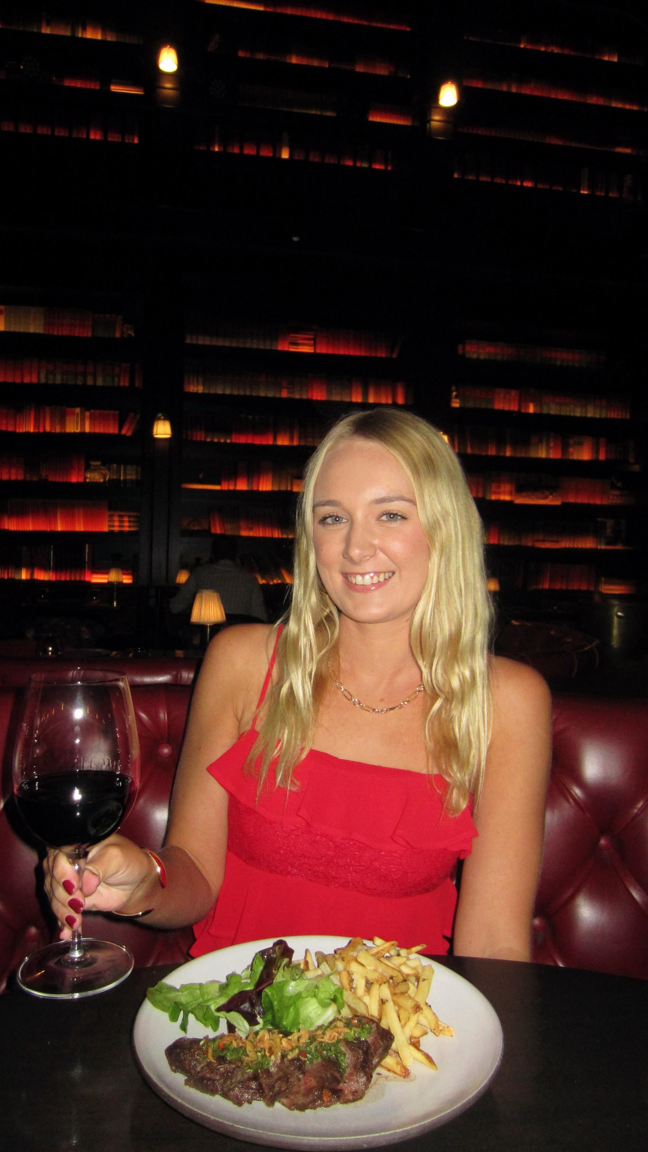 Instagram post by @carlys_comida for MGM Resorts. Caption reads: Everything I Ate & Drank in Las Vegas🍝🍹🥩 ....