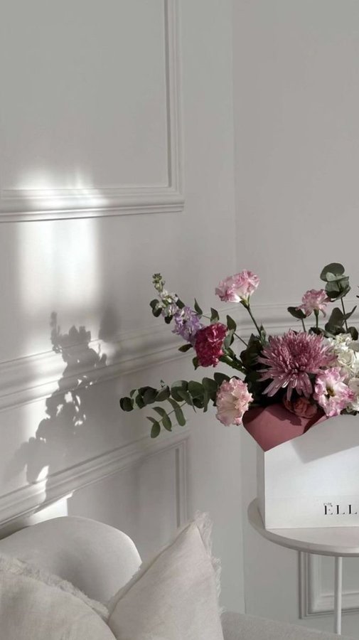 Instagram post by @zoliswa_gm for Curlsqueen. Caption reads: @curlsqueenofficial  ate down with this hair....