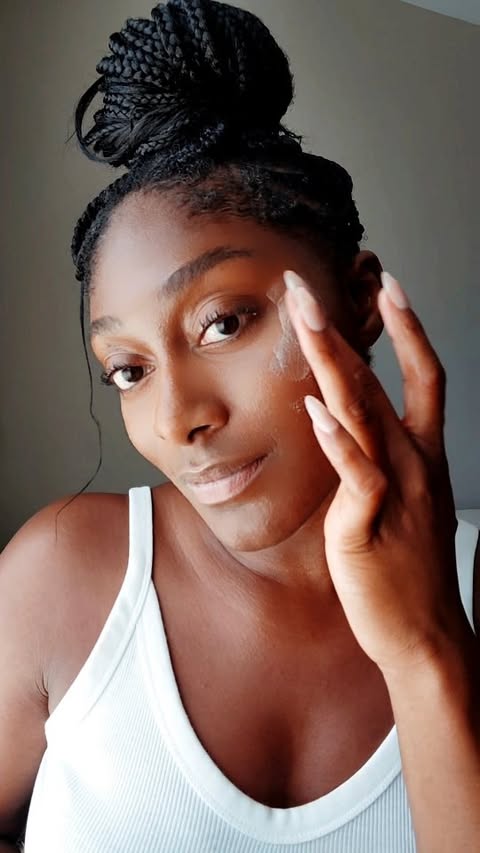 Instagram post by @life.with.leah.fitness for Beekman 1802. Caption reads: [...] face cream and I love it! MilkRx by....
