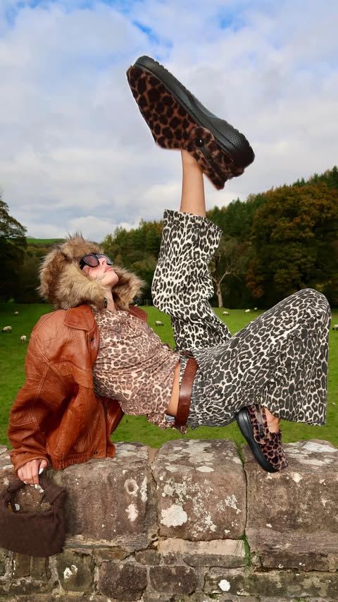 Instagram post by @paris.artiste for JD Sports. Caption reads: [...] Cozzzy🐆
#ad @crocs available at @jdsports.