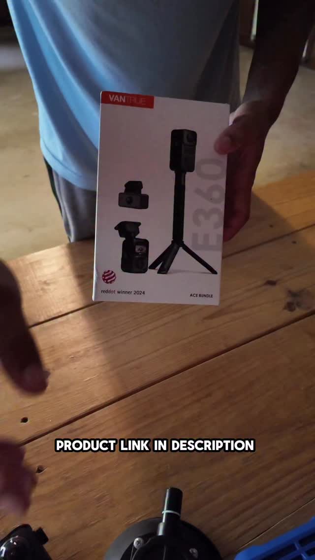 Instagram post by @cale.hawk for Vantrue. Caption reads: [...] #Cars #CarPorn #MuscleCar #explorepage✨....