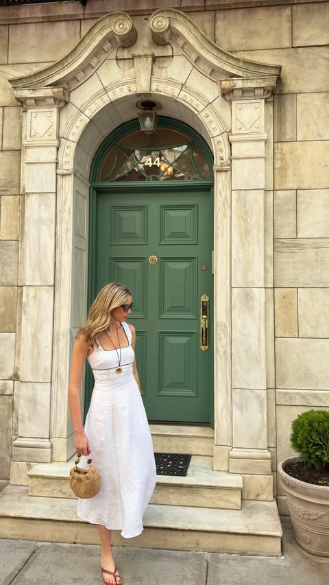 Instagram post by @annieculbertson for Reiss. Caption reads: [...] that will carry me through summer! Shop....