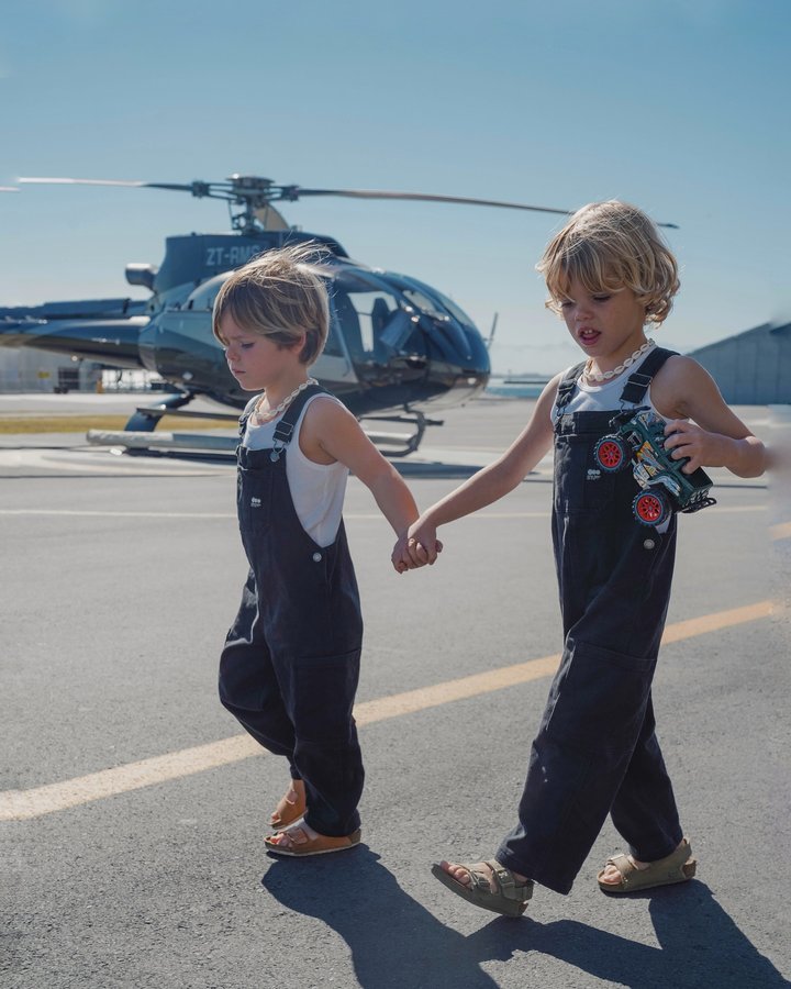 Instagram post by @gioboyparis for Tourlane. Caption reads: Helicopter ride in South Africa 🇿🇦 🚁
Big thanks....