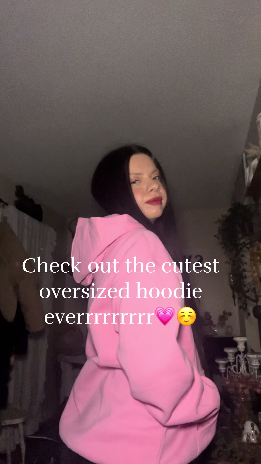 TikTok post by @holly_g49 for Automet. Caption reads: I’m so in love with this sweatshirt @AUTOMET😍🩷 I....