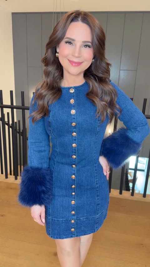 Instagram post by @rosannapansino for Show Me Your Mumu. Caption reads: [...] one of my favorite clothing brands....