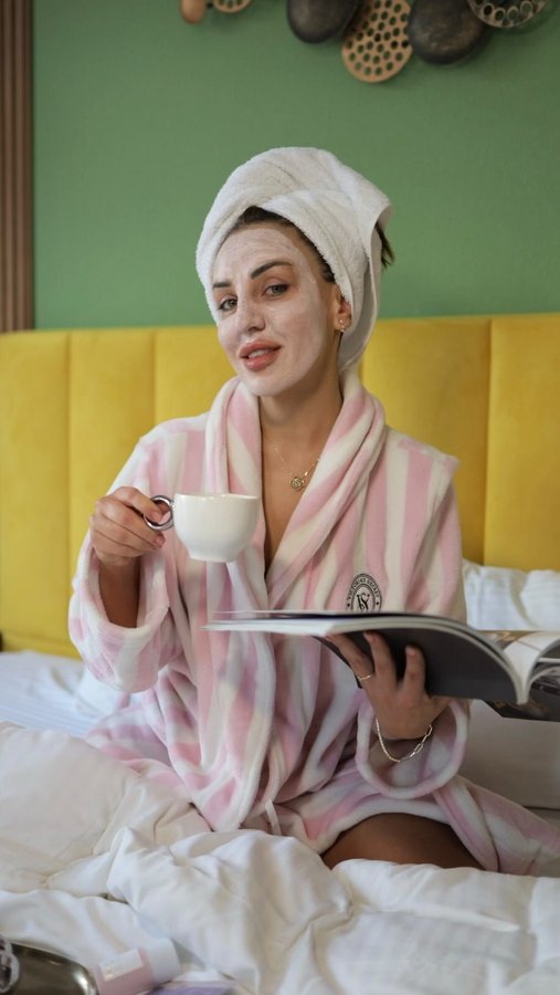 Instagram post by @dinnna________ for BAZZAAL. Caption reads: Clean skin. Clear pores. Calm glow 💧
My morning....