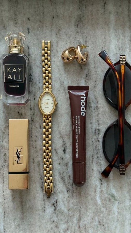 Instagram post by @afischer91 for VIORI. Caption reads: Glow from head to toe. ✨️
.
.
It's time to say....