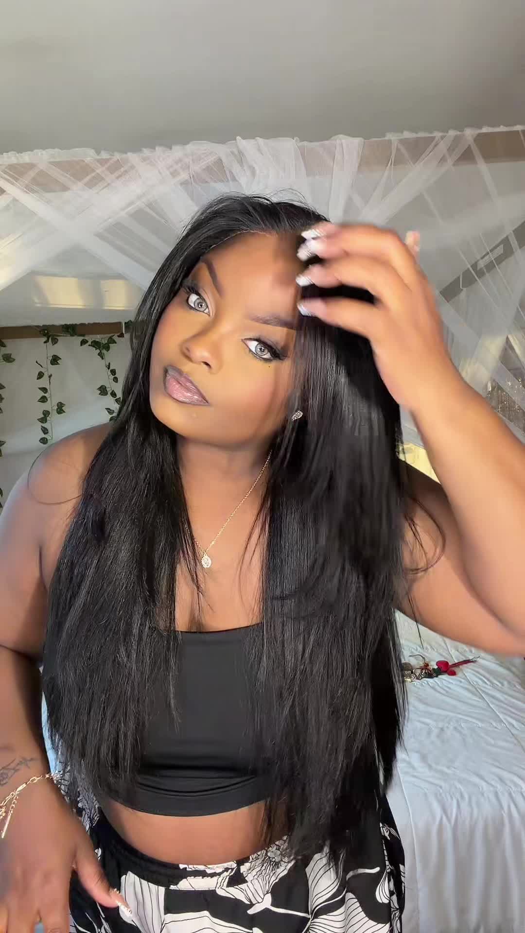 TikTok post by @kolorsbymolly for Sunber Hair. Caption reads: Love me a thick wig🔥 Thankggyaa @Sunber Hair....