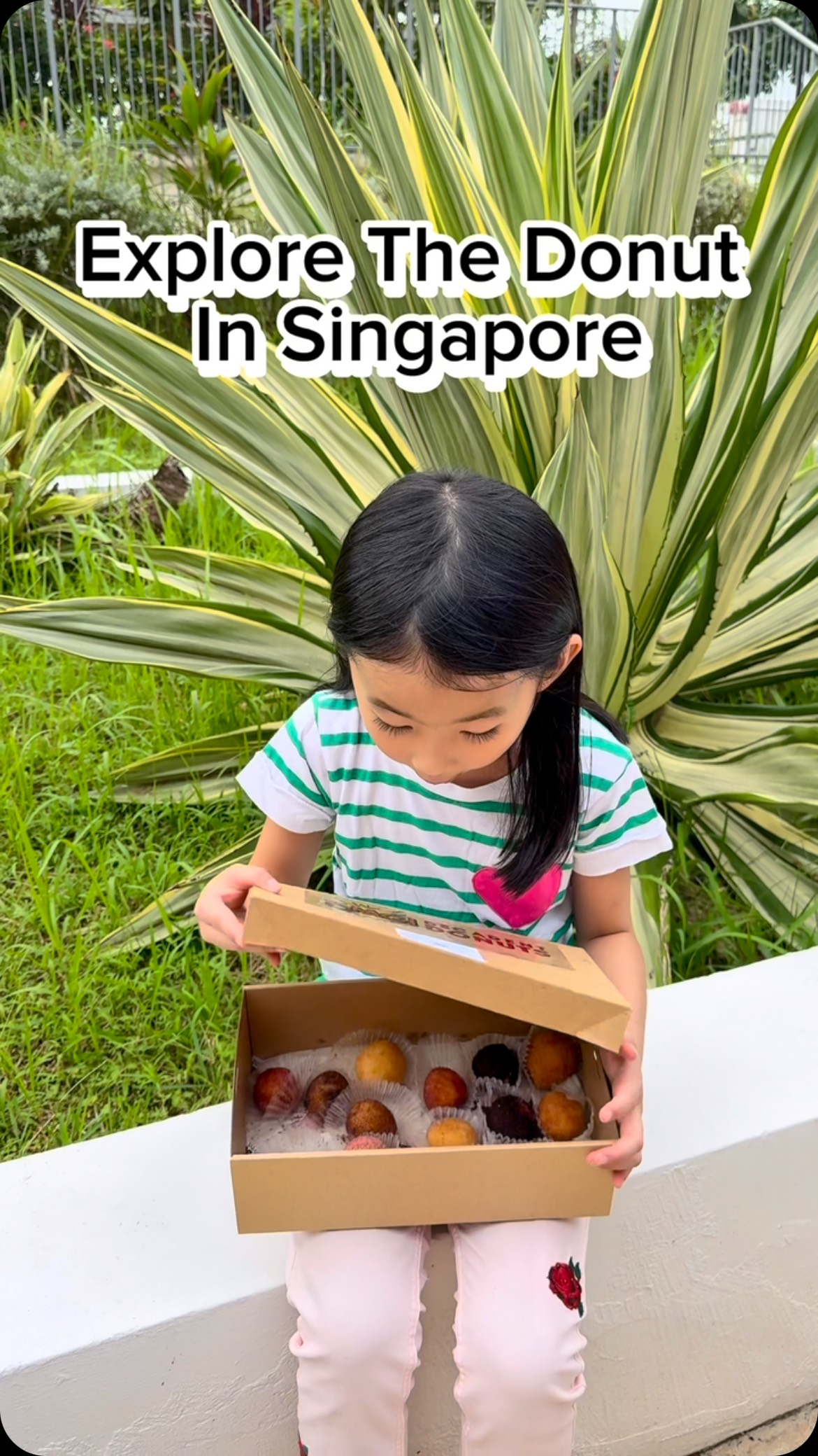 Instagram post by @s_forshirley for Singapore Travel Specialist by Dirgantara Fasa. Caption reads: 🍩 Explore The Donut In Singapore🍩 
OMG! Decadent....