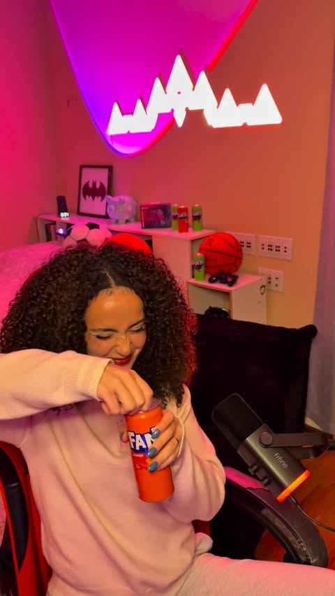 Instagram post by @iamkejli for Fanta New Zealand. Caption reads: Dita dhe loja ime shkojne ne nje nivel tjeter me....