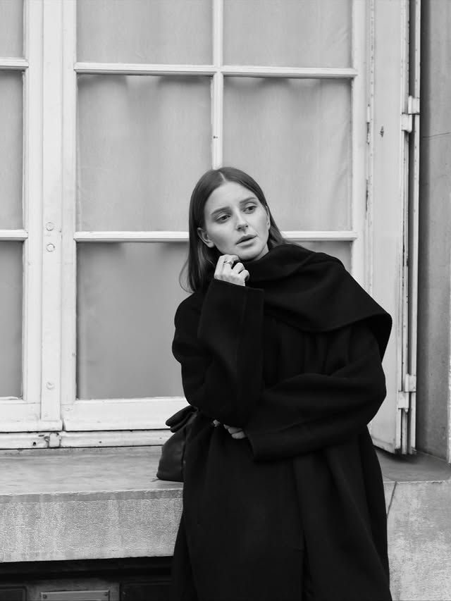 Instagram post by @diaanebt for Soeur. Caption reads: a touch of simplicity
@soeur_paris #ad.