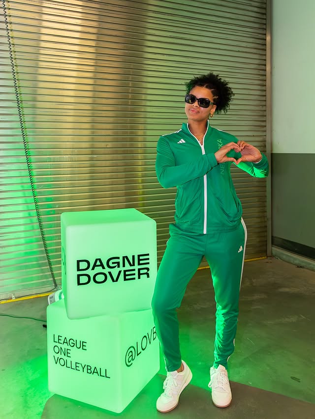 Instagram post by @lovbneb for Dagne Dover. Caption reads: in the building 💚🙌 Presented by @dagnedover.