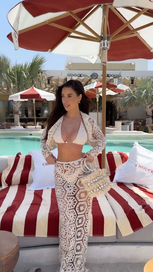 Instagram post by @mlkellyyy for SorelleUK. Caption reads: Beach club days >> @sorelleuk.