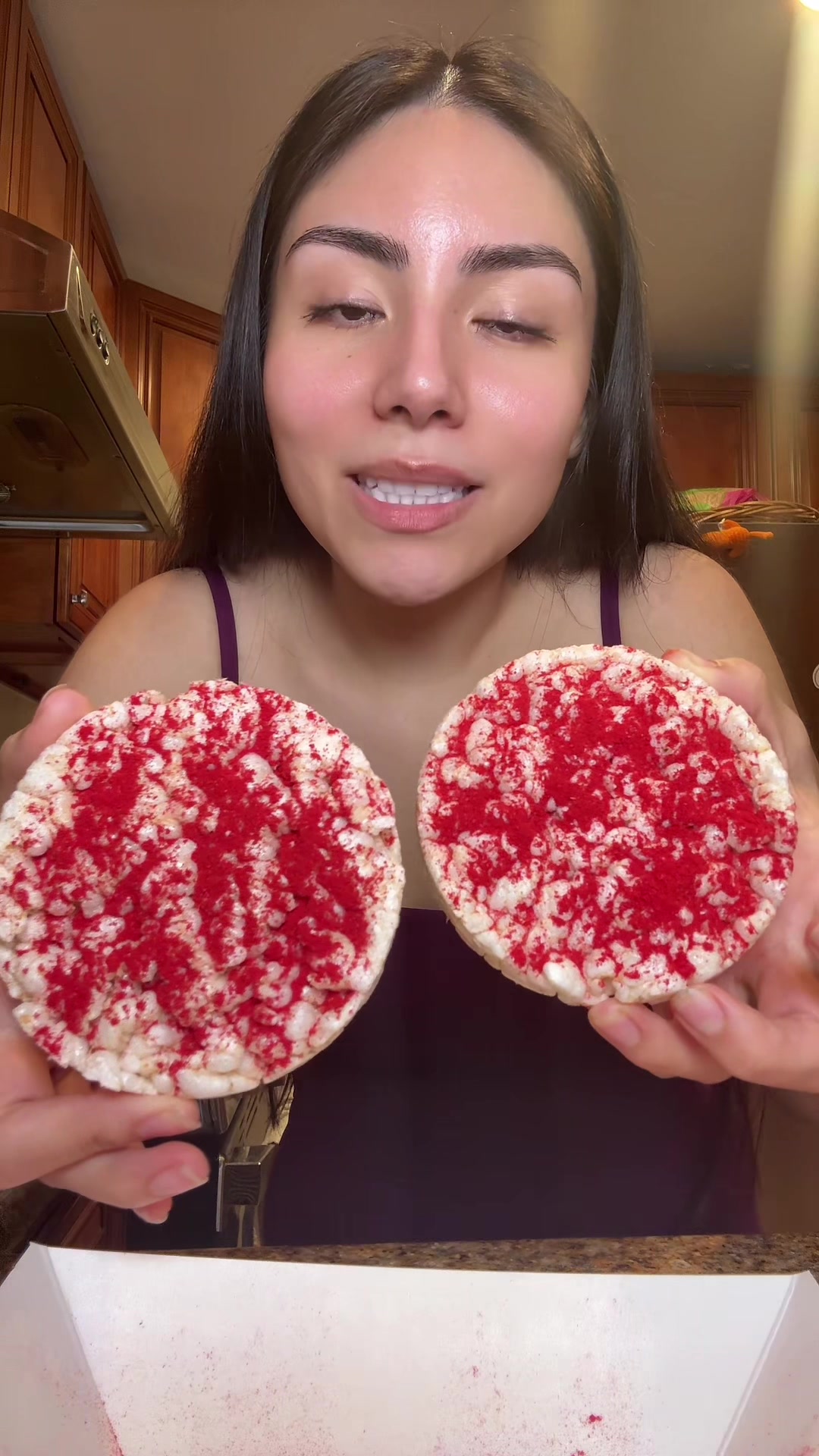 TikTok post by @saraa_conde for Sr. Michelado. Caption reads: @Sr.Michelado @Quaker Oats #ricecakes #spicy....