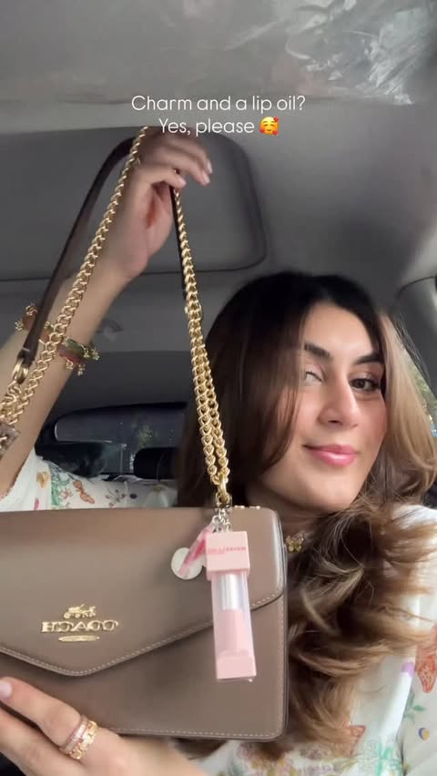 Instagram post by @duakashifff for Maybelline New York Pakistan. Caption reads: Glazing my lips on the GO! 💋🥰 The new Maybelline....