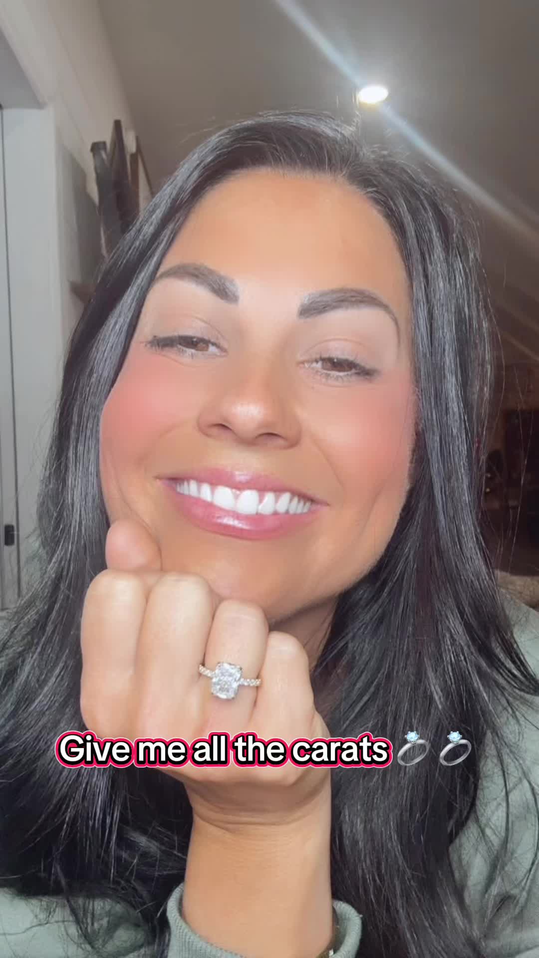 TikTok post by @brittney_lucas for Pavoi. Caption reads: [...] #TikTokShopFind #LuxuryLookForLess....