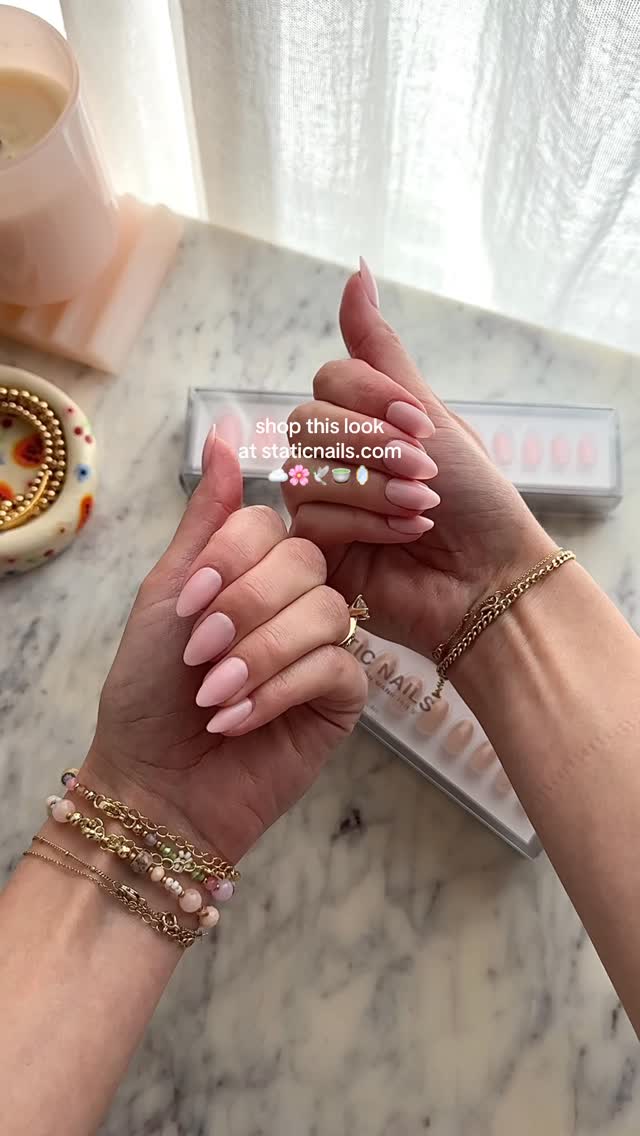 Instagram post by @alyssadchang for Static Nails. Caption reads: shop the most durable nails @staticnailsofficial....