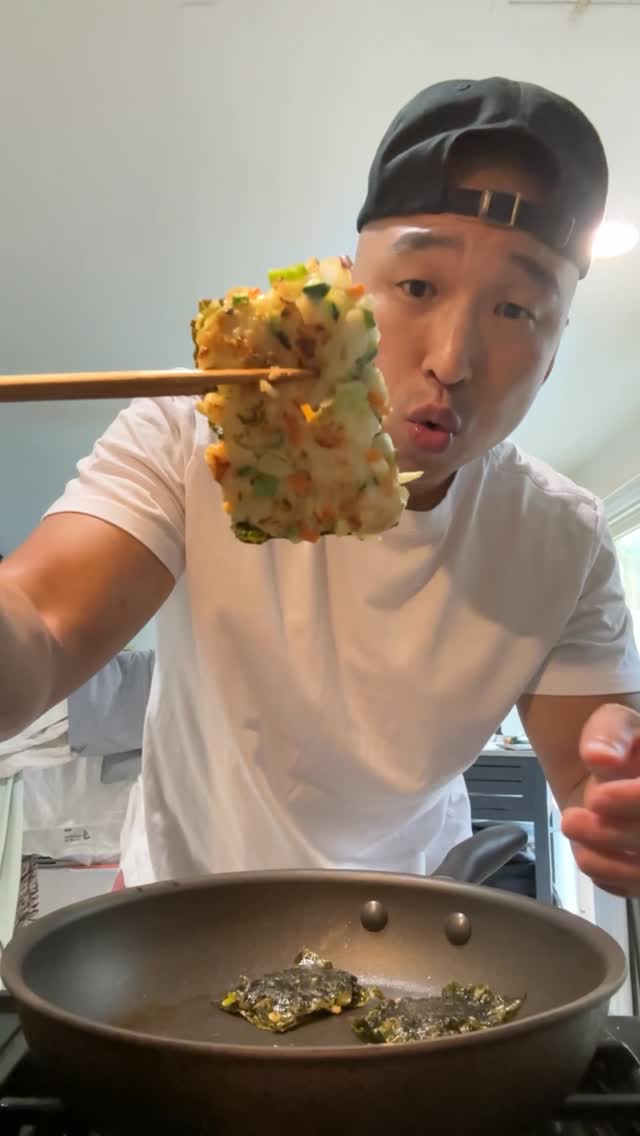 Instagram post by @chefchrischo for Gimme Seaweed. Caption reads: [...] “no” to veggies, I sneak it in with....