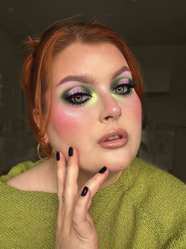 Instagram post by @emmaahp for NYX Professional Makeup Nordics. Caption reads: Green 🥹💚 took some inspo from @devinelenap 💚 •....