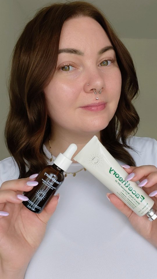 Instagram post by @emilylouisebacon for Facetheory. Caption reads: AD | @facetheory The Perfect Summer Glow 🌞🍊....