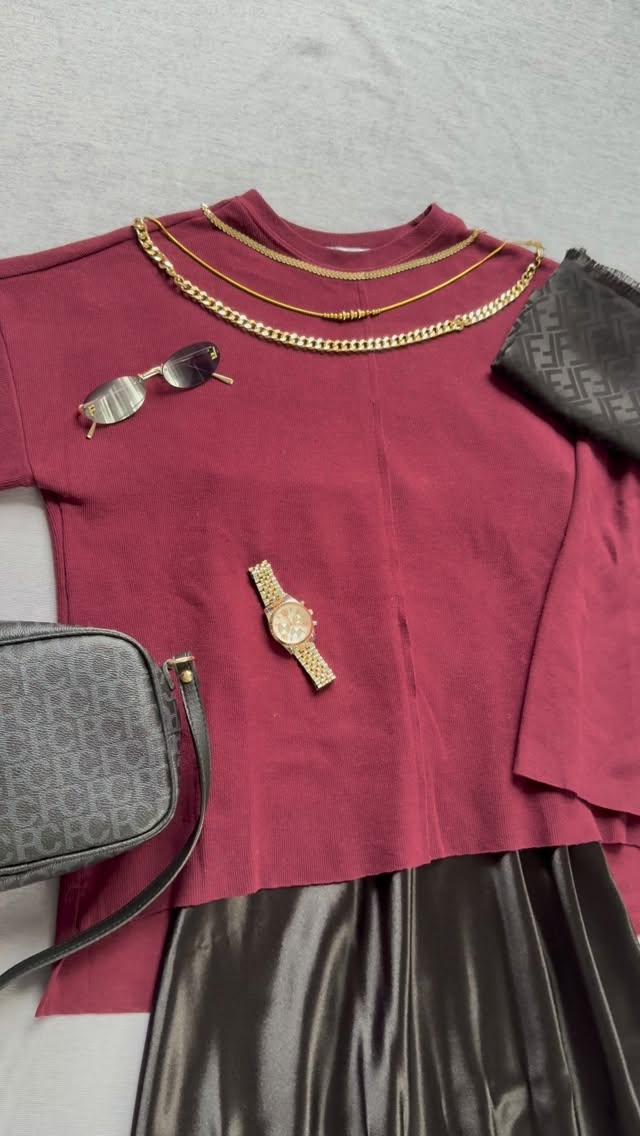 Instagram post by @bloggerguls for Modanisa. Caption reads: En sevdiğim tonlar♥️

Kombin @modanisa 

#fyp....