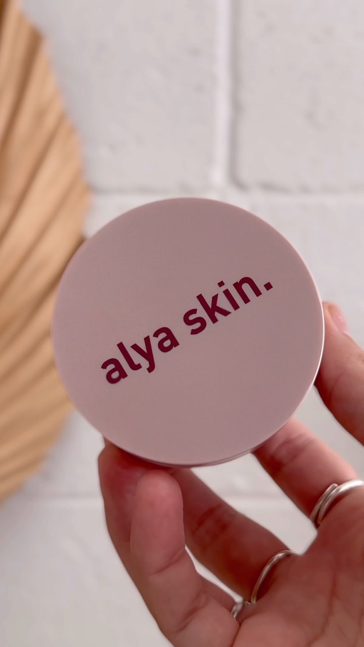 Instagram post by @kathryndenny for Alya Skin. Caption reads: Are you even a Mum if your child doesn’t interrupt....