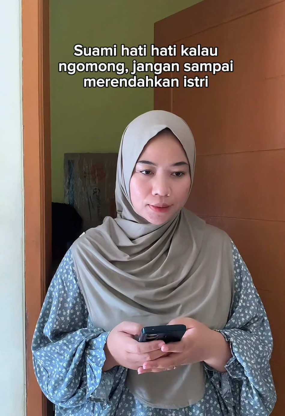 TikTok post by @ena_ahong for Acneno Indonesia. Caption reads: [...] lagi yaa, kan udah ada Acneno @Acneno....