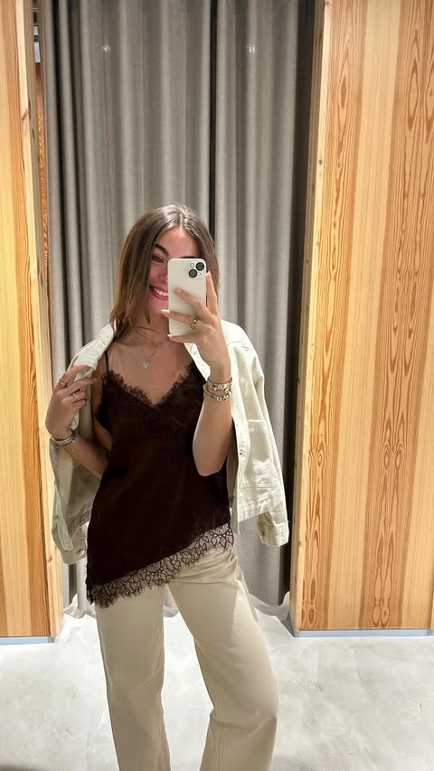 Instagram post by @chiarvmarie for VERO MODA. Caption reads: ad*| busy shopping at @veromoda 🙂‍↕️🩷🛍️💐....
