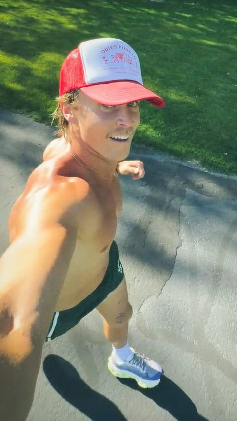 Instagram post by @tbeesto for Runna. Caption reads: [...] 20th and will be training with the @runna....