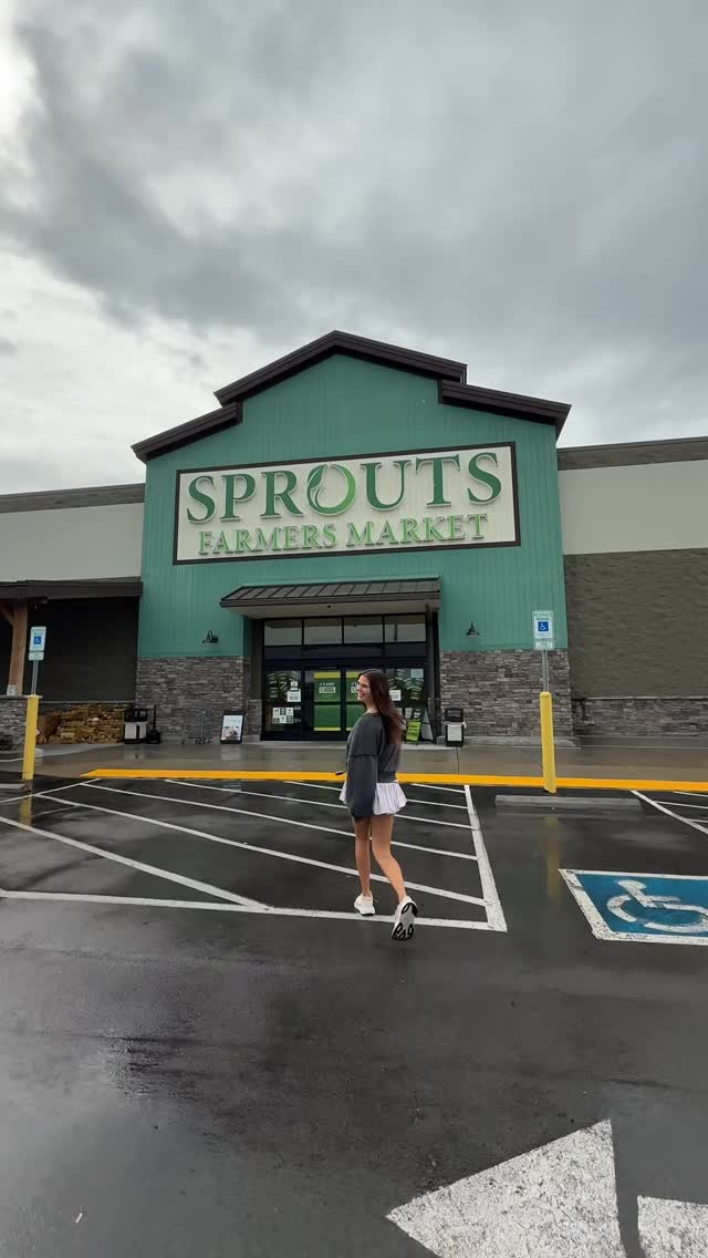 Instagram post by @hannah_robersonn for PRIMA. Caption reads: [...] matters, that’s why I reach for @eatprima —....