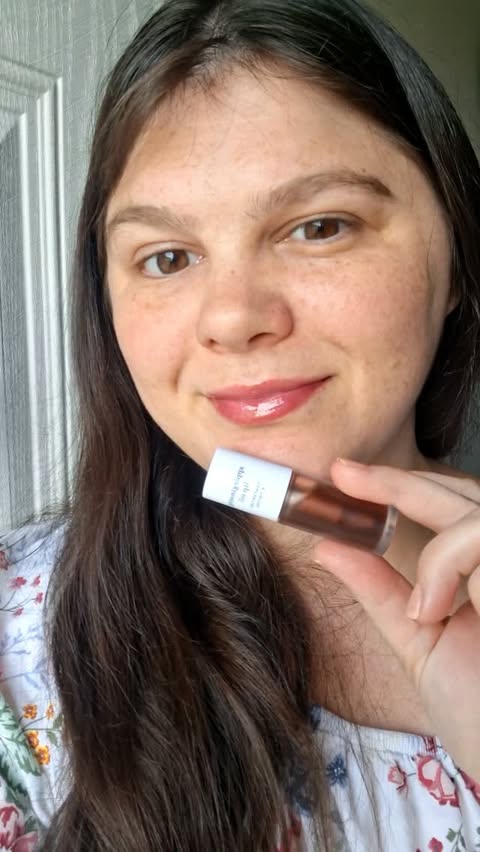 Instagram post by @aussiejakes for nooni. Caption reads: [...] Its perfect! These Korean lip oils by....