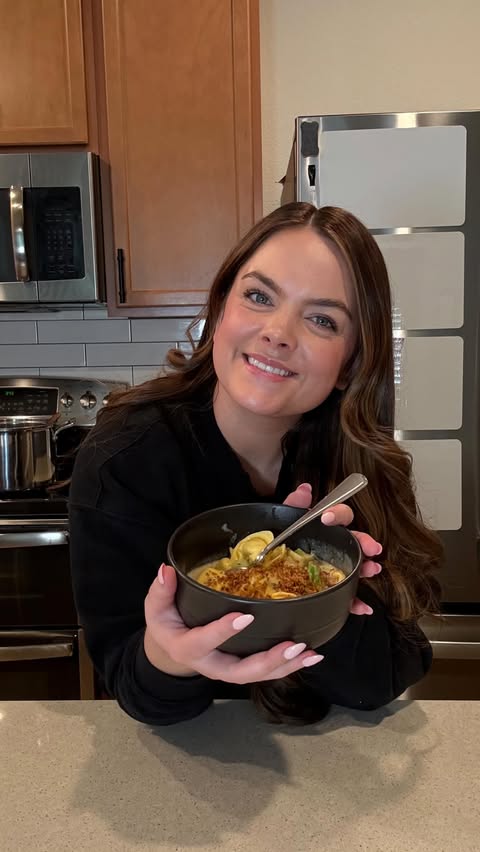 Instagram post by @ariella_marie for EveryPlate. Caption reads: Thank you @everyplate for saving meal time! You....