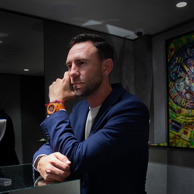 Instagram post by @miguel_layun for Hublot. Caption reads: “Un reloj no solo marca el tiempo, marca nuestra....