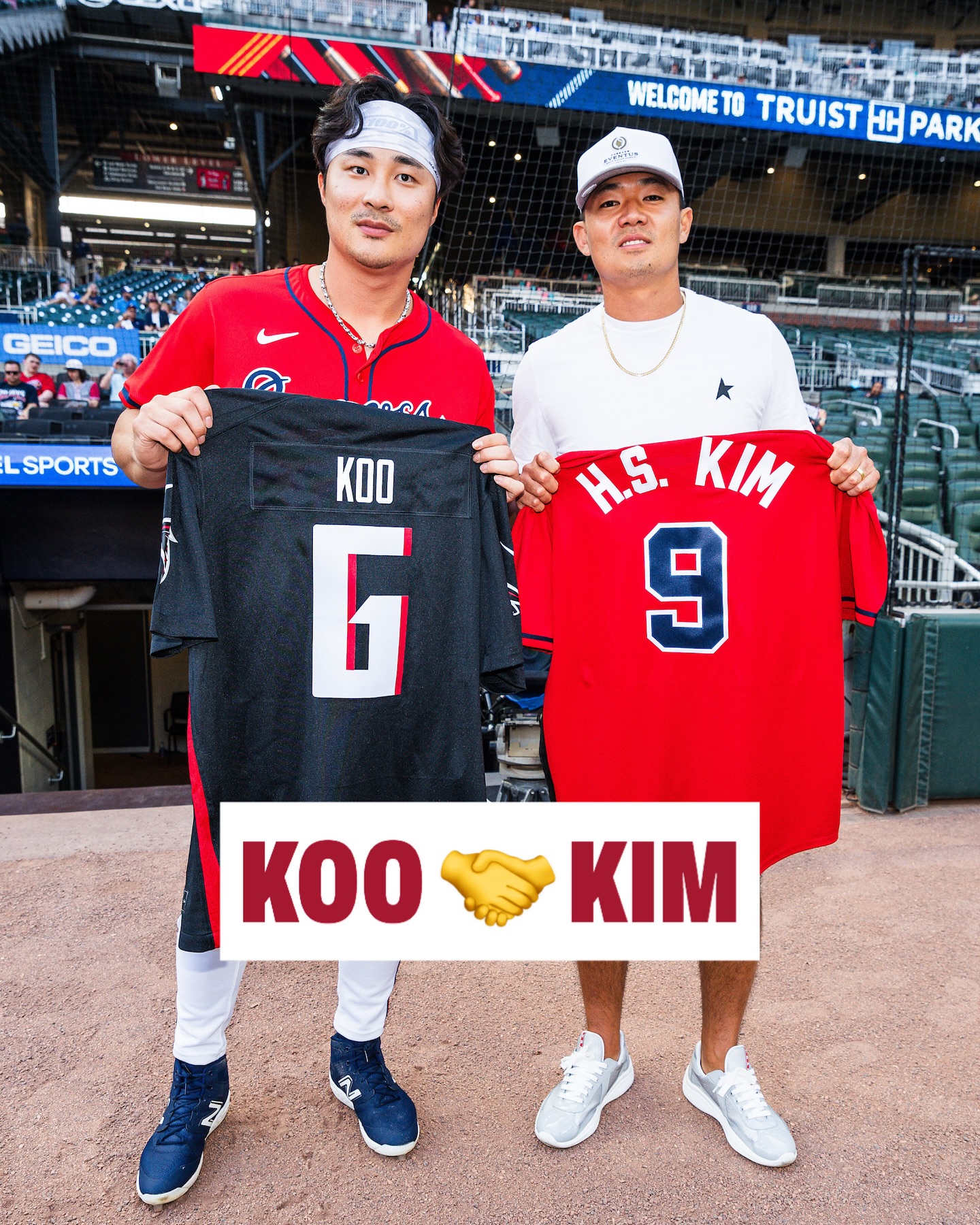 Instagram post by @kooyounghoe for MLB-KOREA. Caption reads: Korea to Atlanta 🇰🇷.