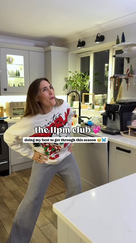 Instagram post by @hillarywhales for Scrub Daddy. Caption reads: 🦋Listen… this is a perfect example of when life....