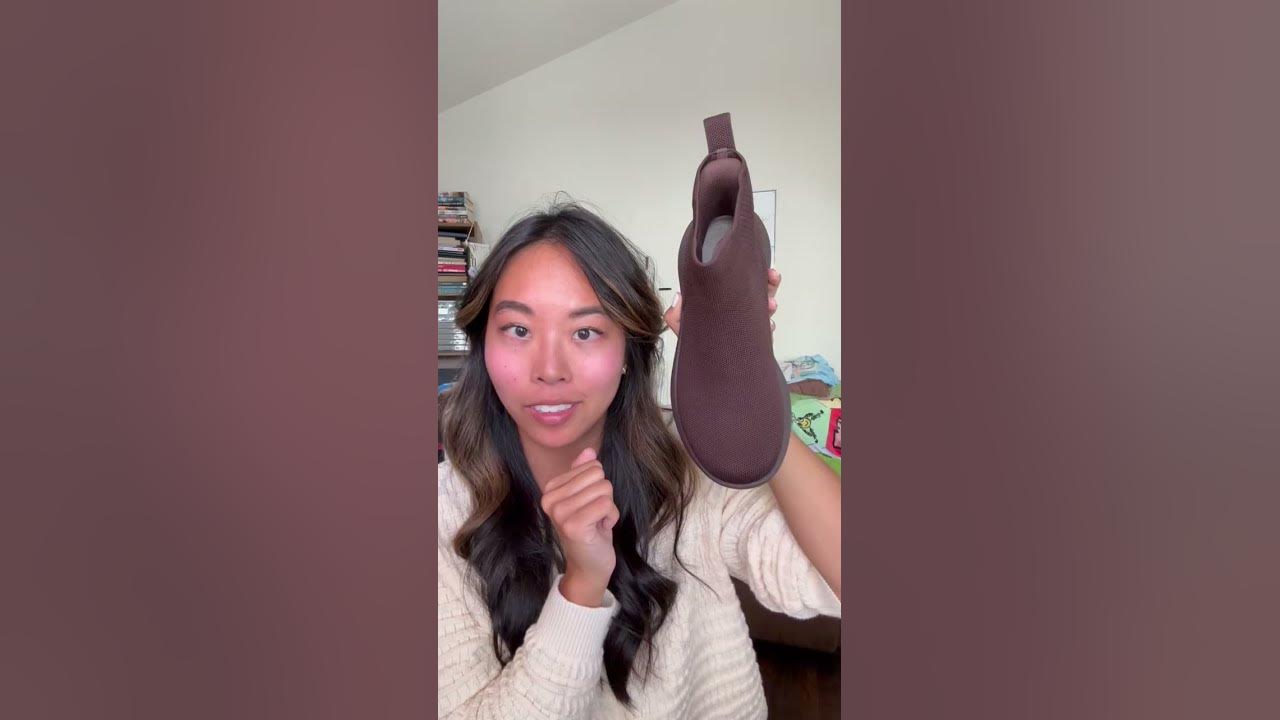 YouTube post by @SarahX for PGYTECH. Caption reads: [...] https://amzn.to/38sD2Pp
    Tripod: Pgytech....